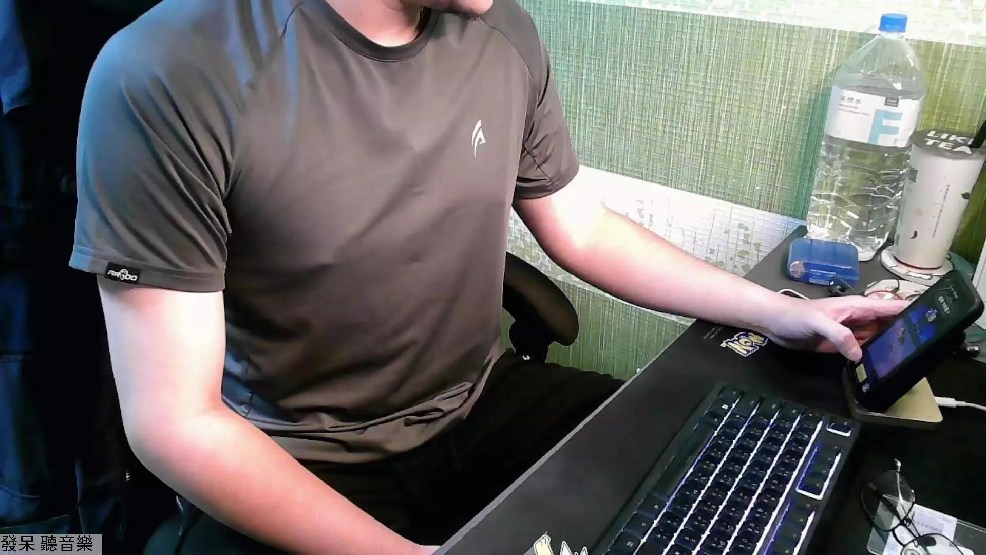 23355663 on Cam4 