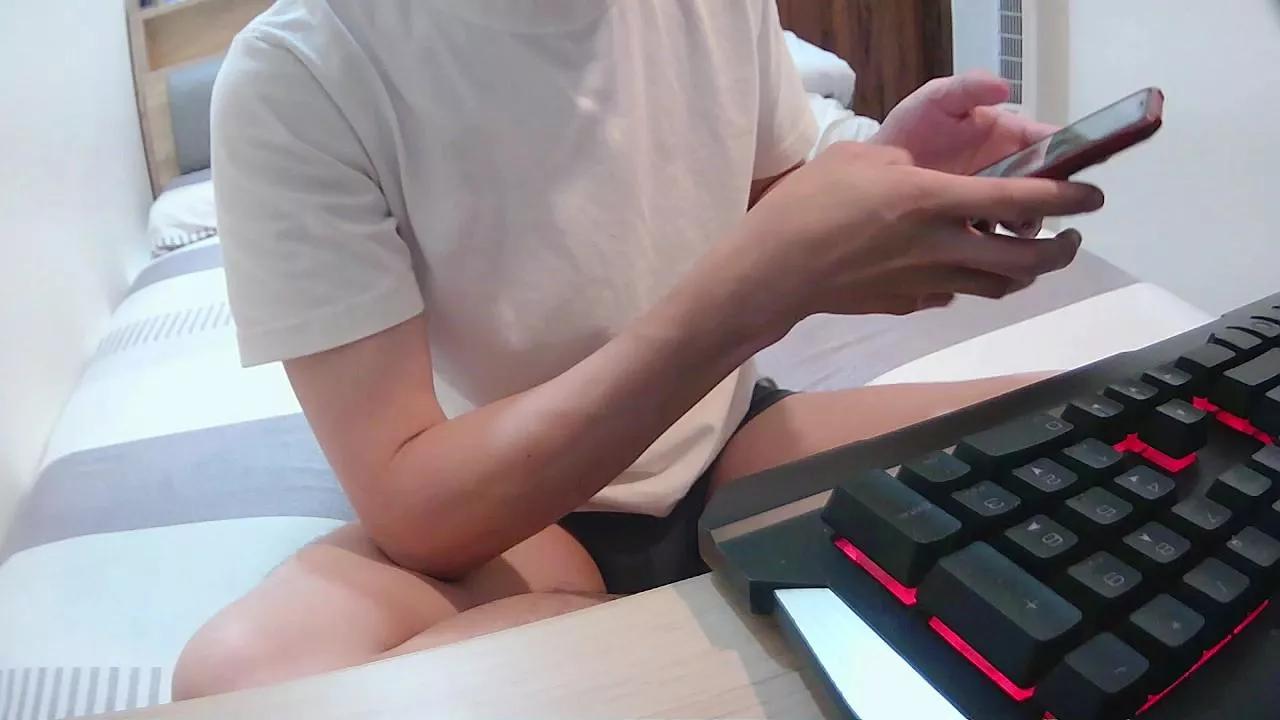 a33105432 on Cam4 