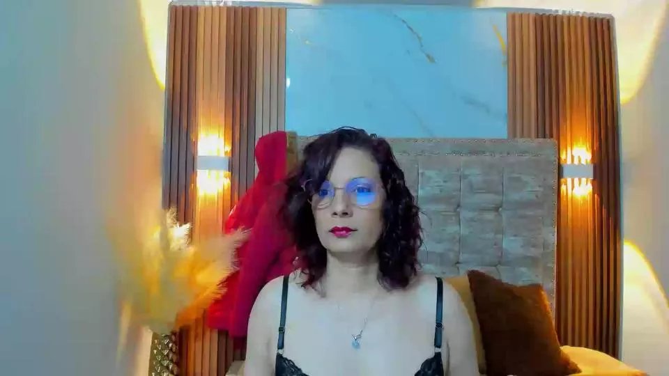 ada_mclaine on Cam4 