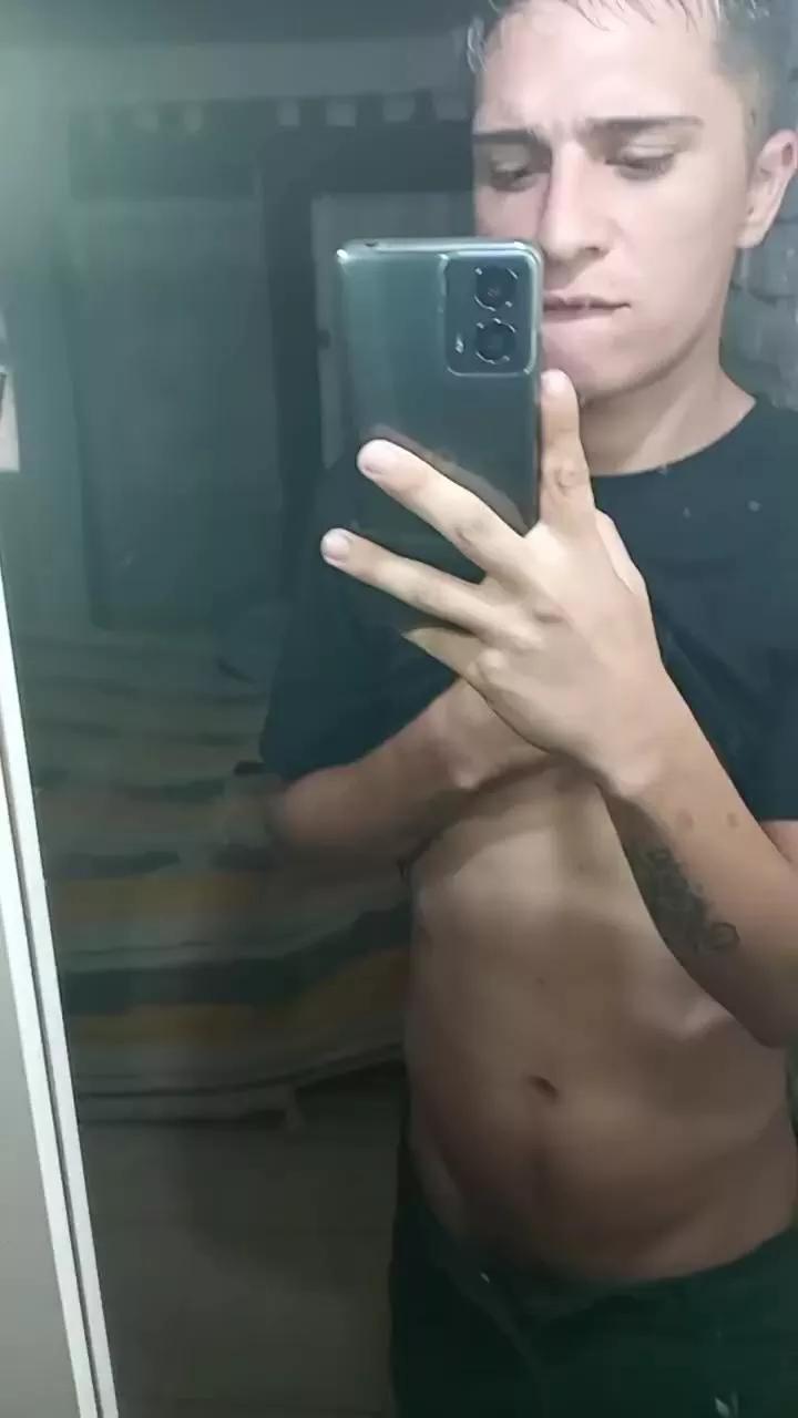 agustin512 on Cam4 