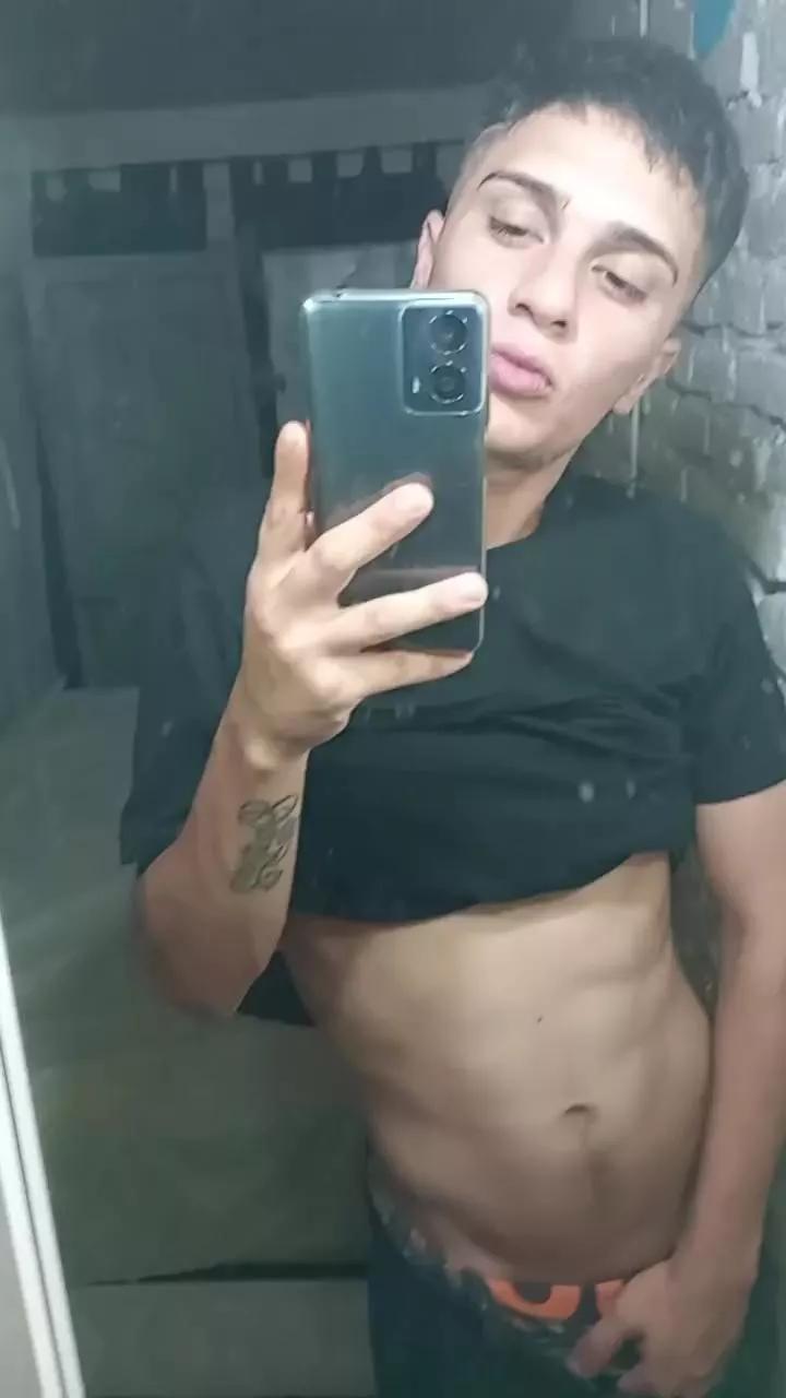 agustin512 on Cam4 