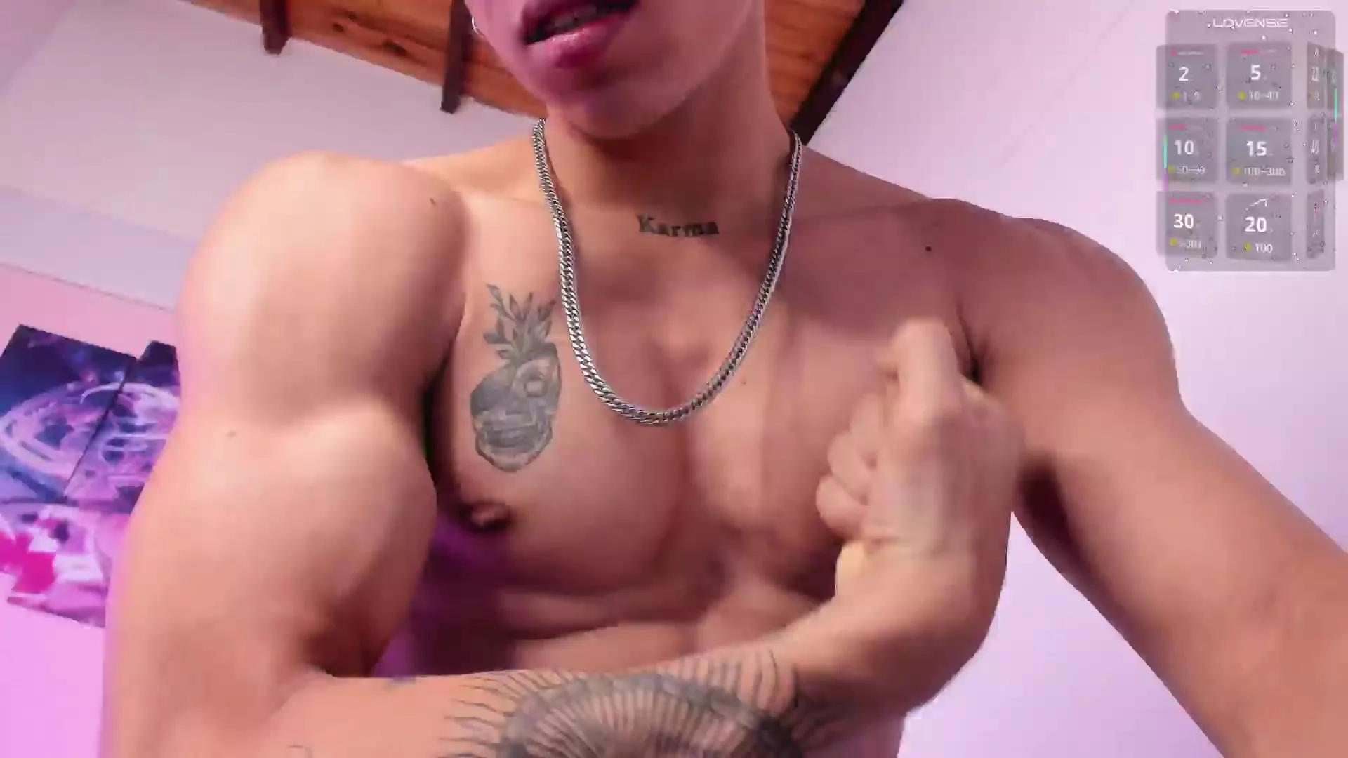Akaza_ on Cam4 