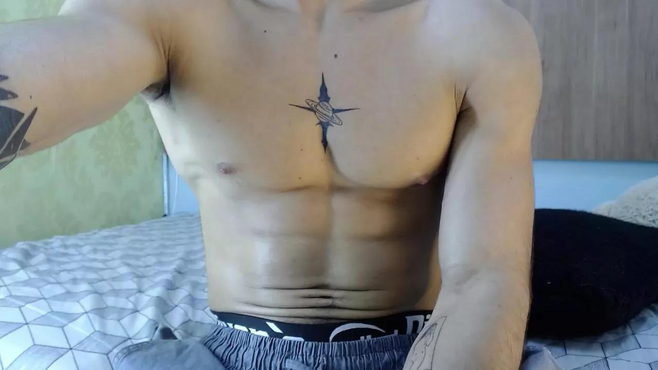 Albert_Bernal69 on Cam4 