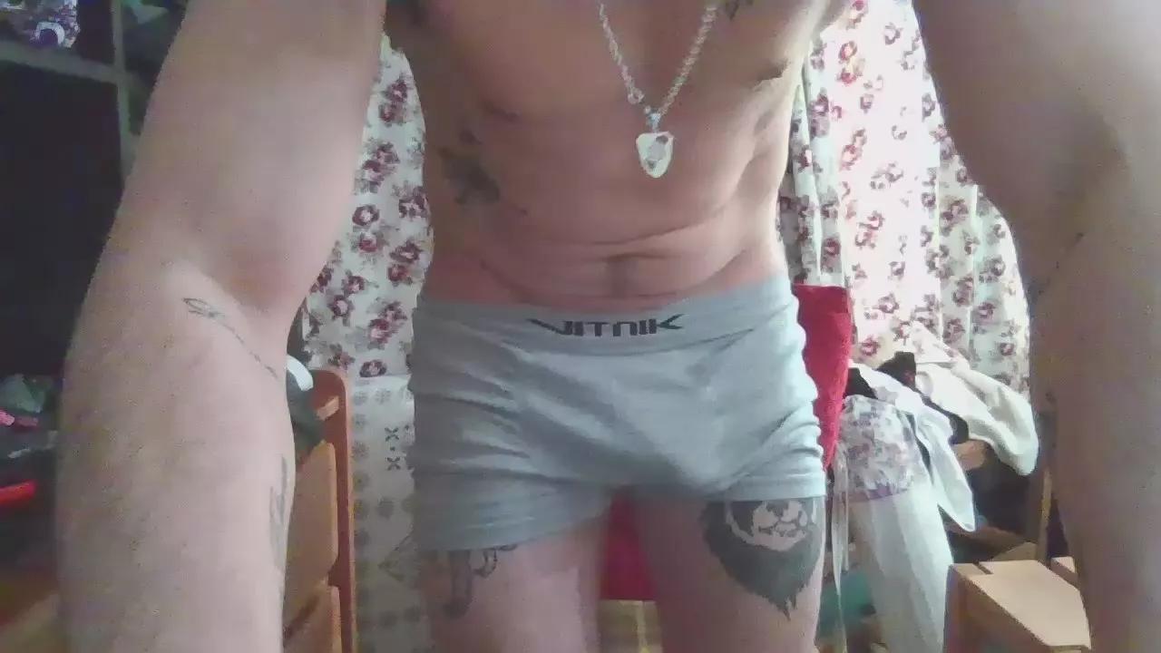 alederiver94 on Cam4 