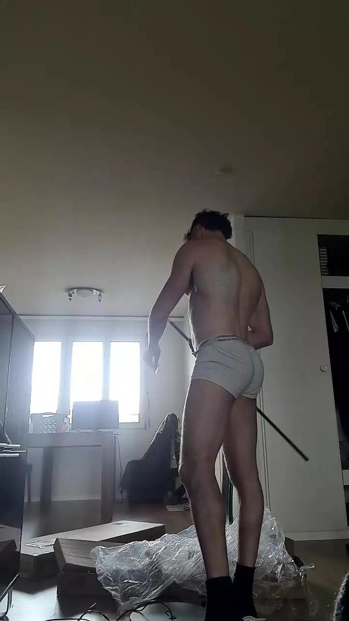 ALPHA_HUNK on Cam4 