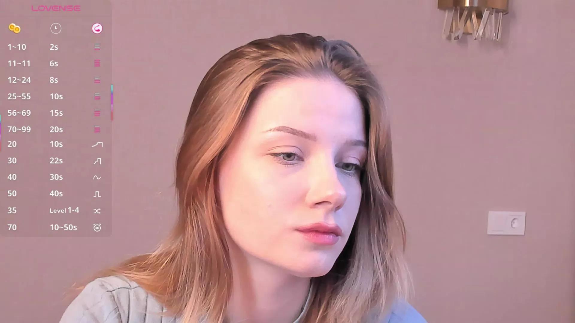 AlthenaFitch on Cam4 