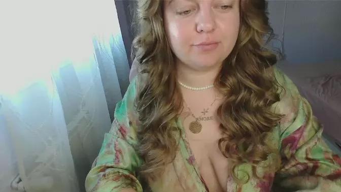 AmeliyaBerry on Cam4 