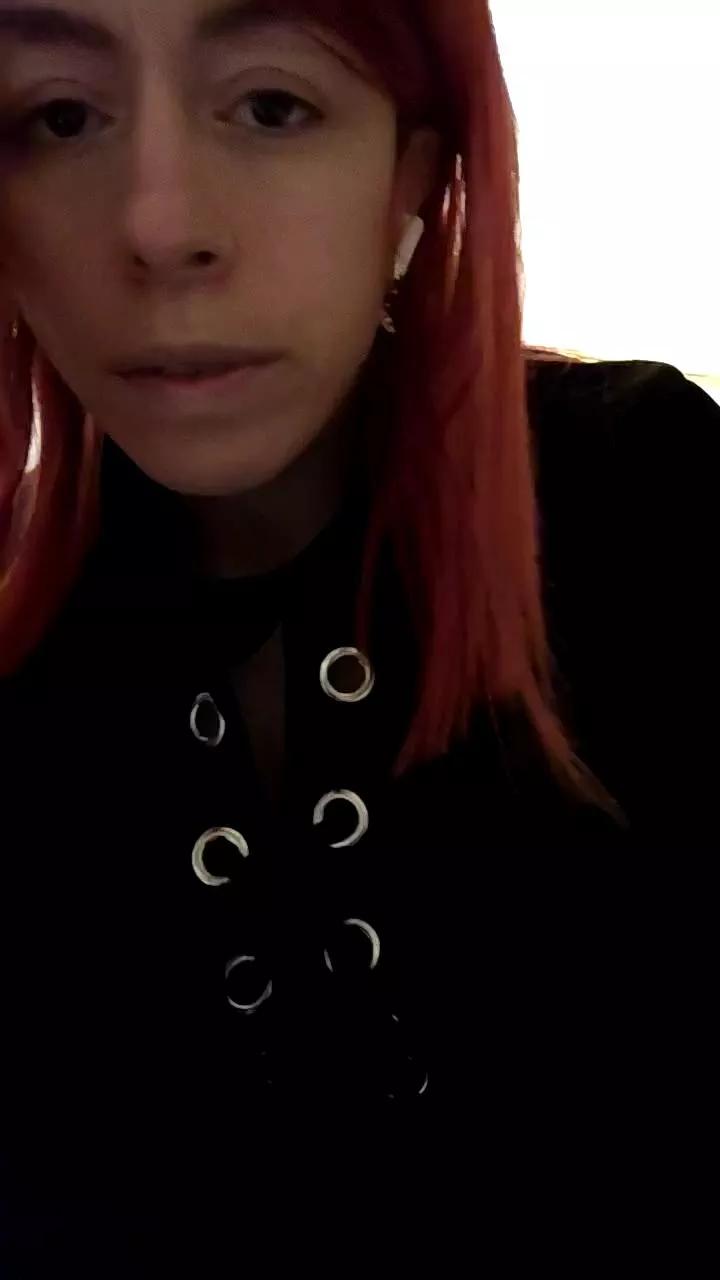 Annarellapika on Cam4 