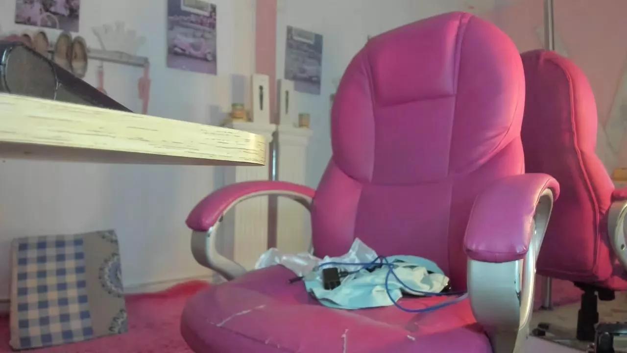ANTONELLA_KLING on Cam4 