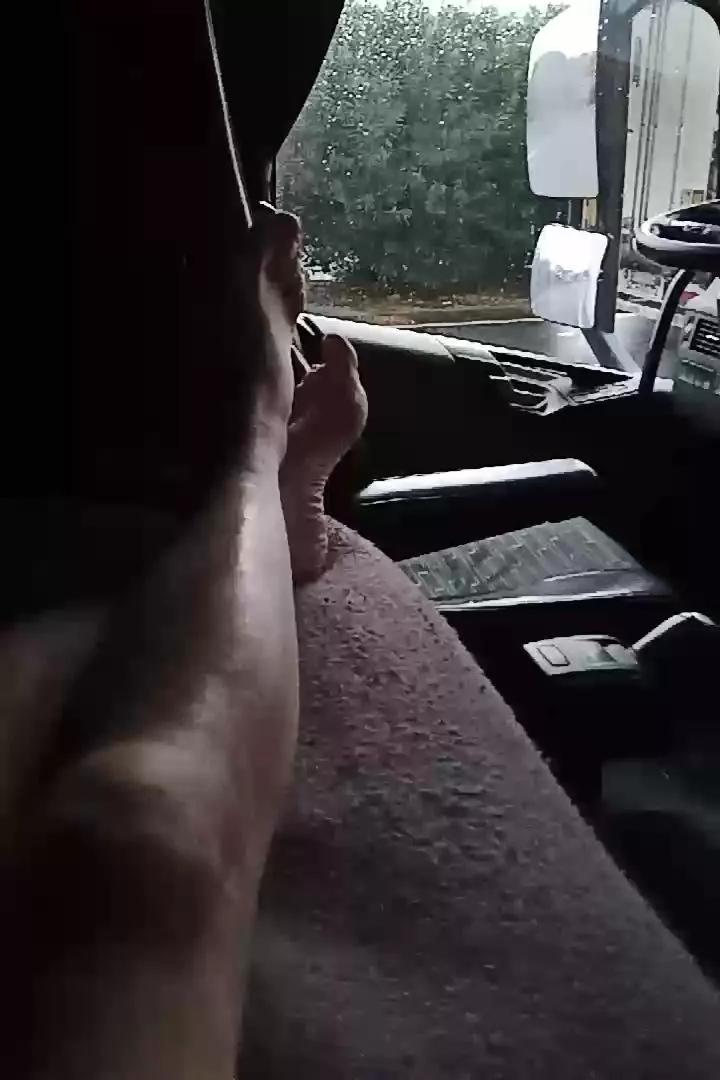 apem22 on Cam4 