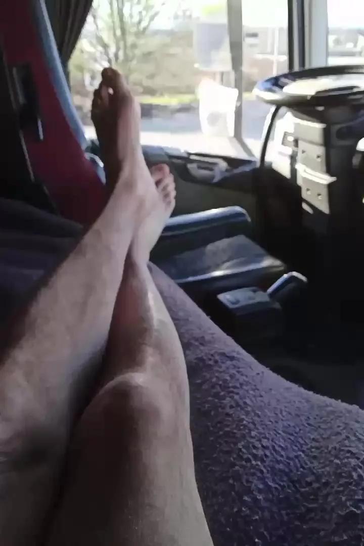 apem22 on Cam4 