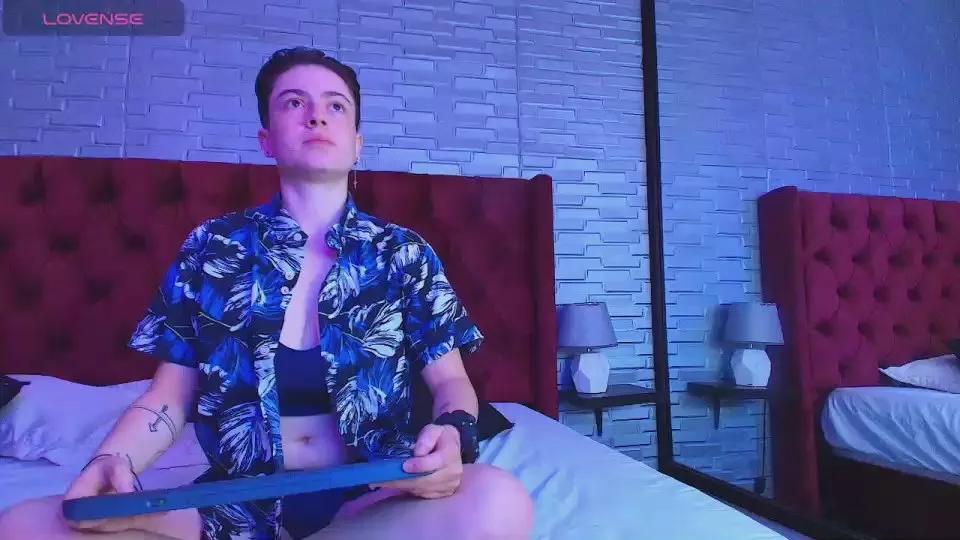 ARESandTHAMARA on Cam4 