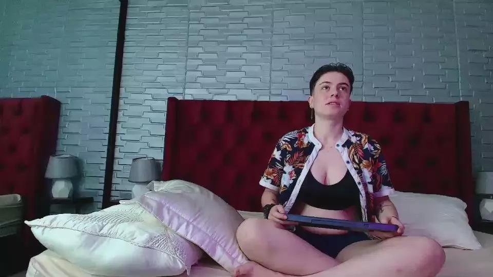 ARESandTHAMARA on Cam4 