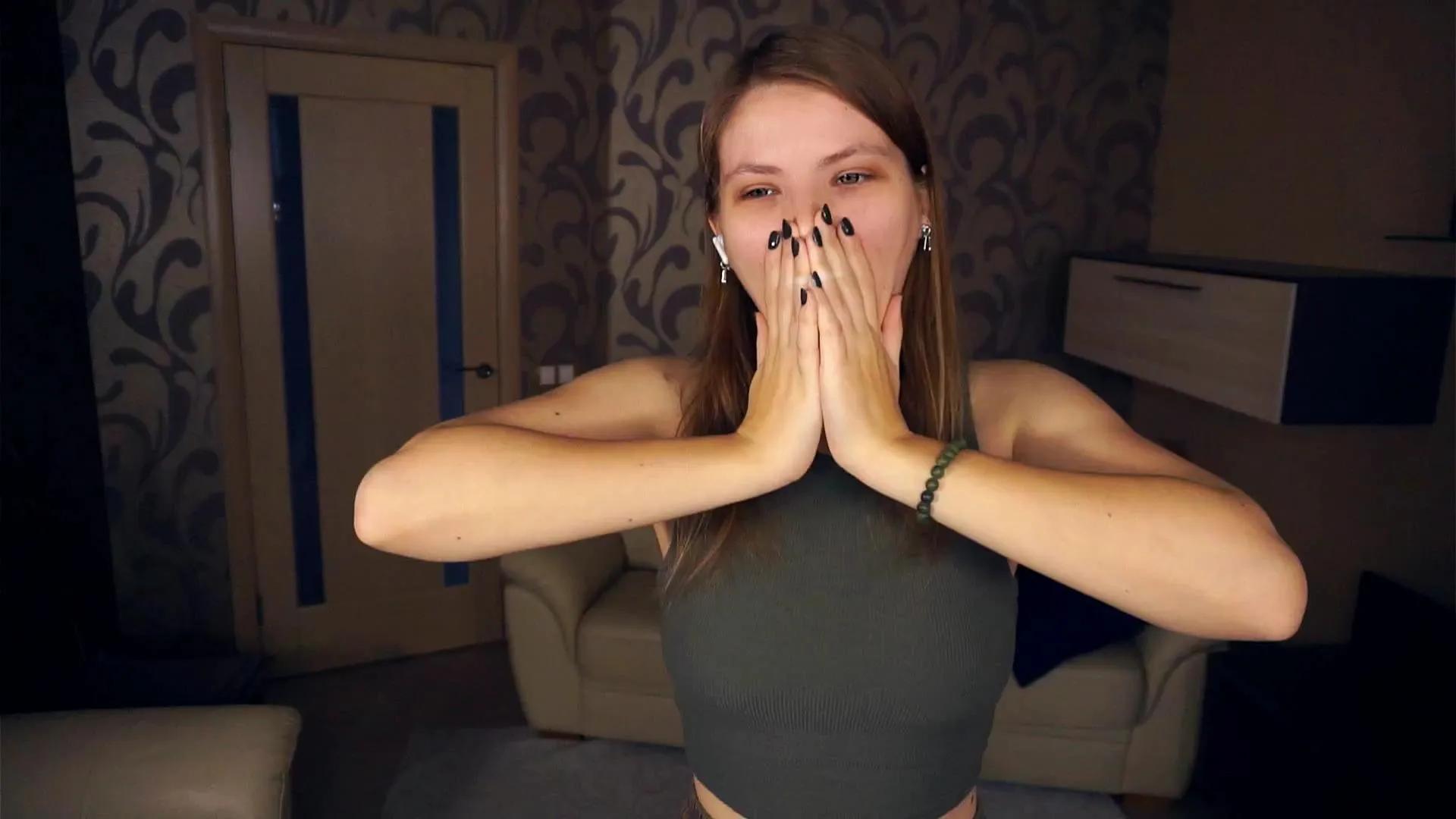 ArlettaParoda —  #feet #C2C #schoolgirl #armpits #cute #cosplay #amateur