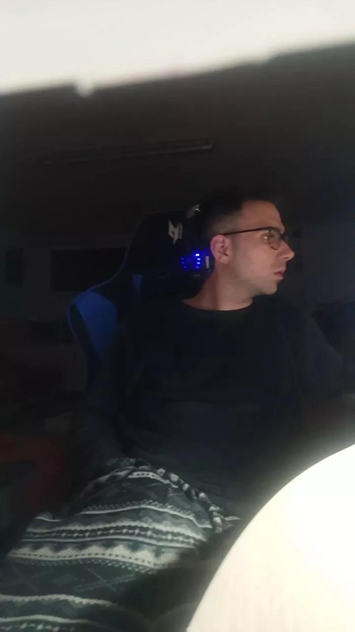 Arma11 on Cam4 