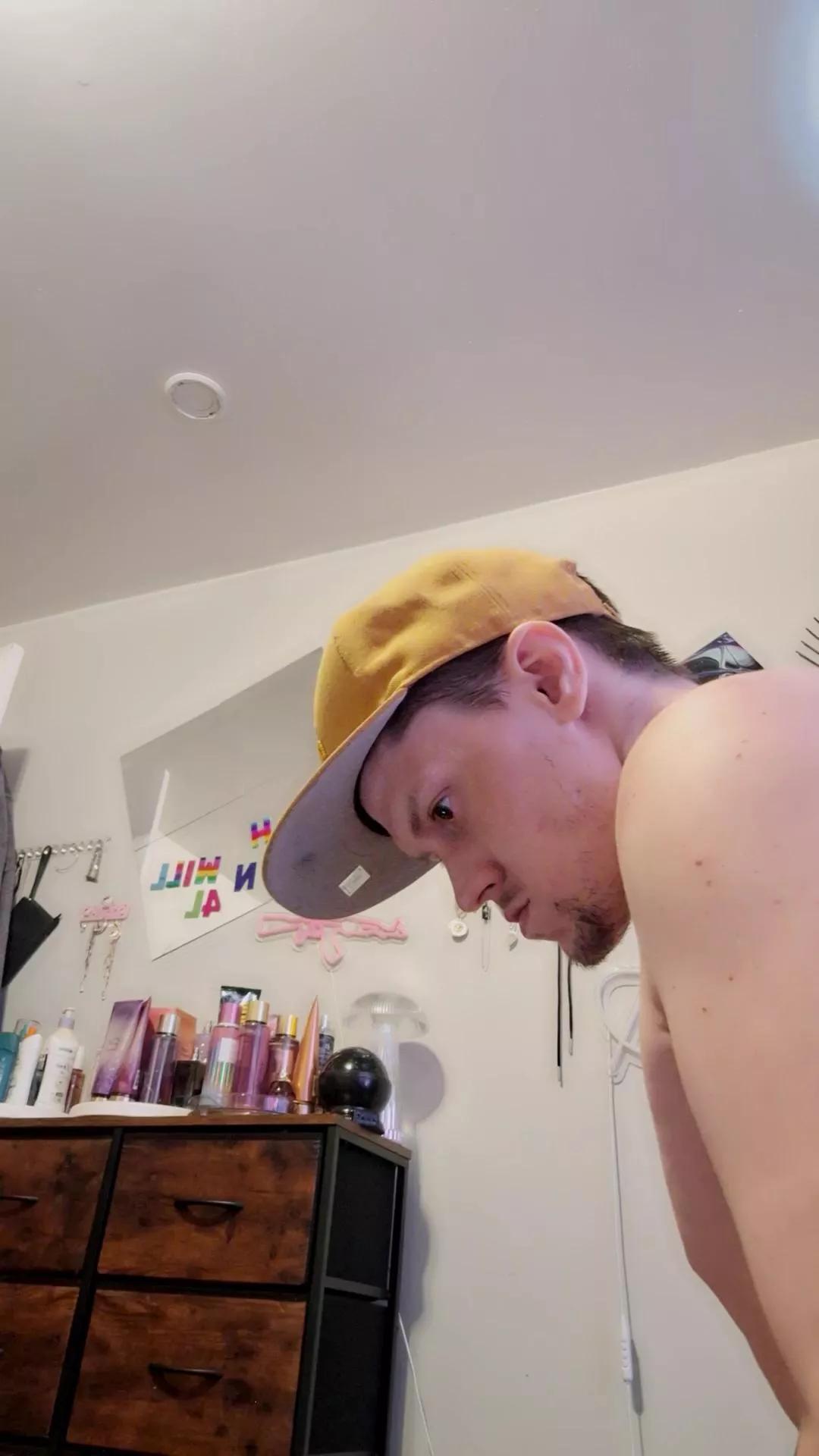 baby187bigdick1 on Cam4 