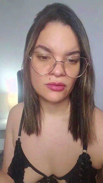 Baixinhafuck — Freechat on Cam4