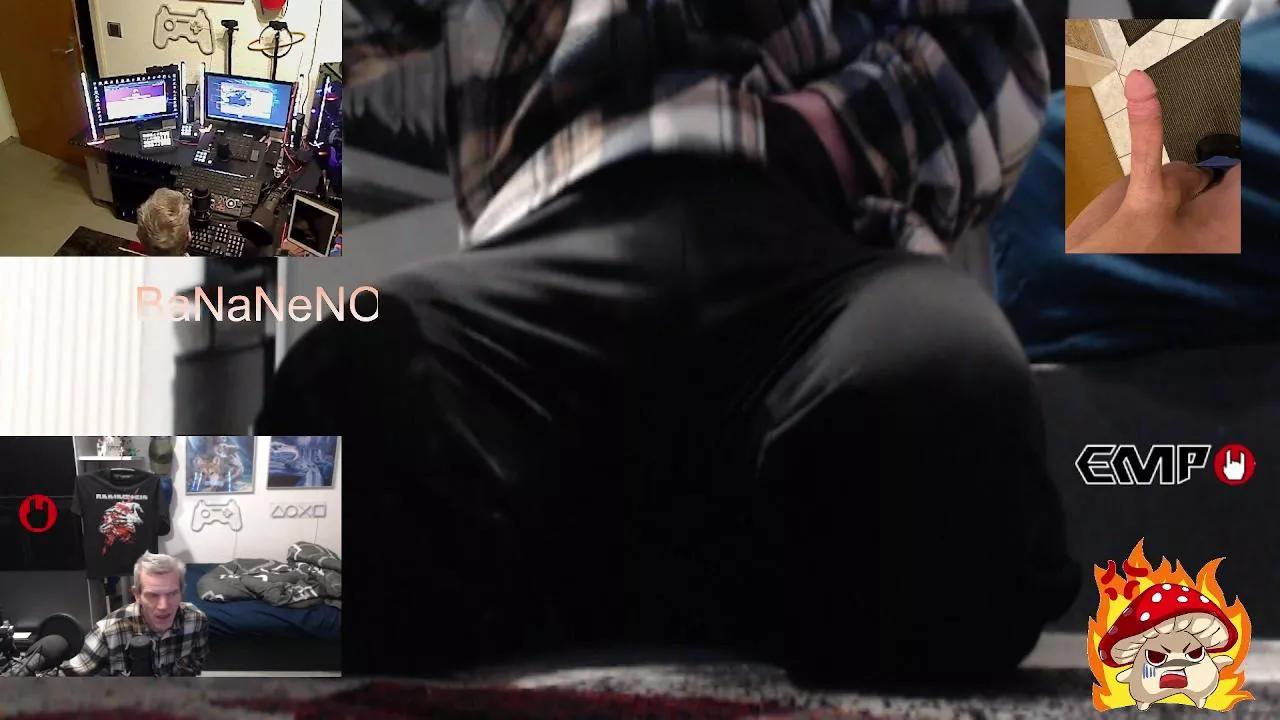 BaNaNeNOrAnGeN on Cam4 