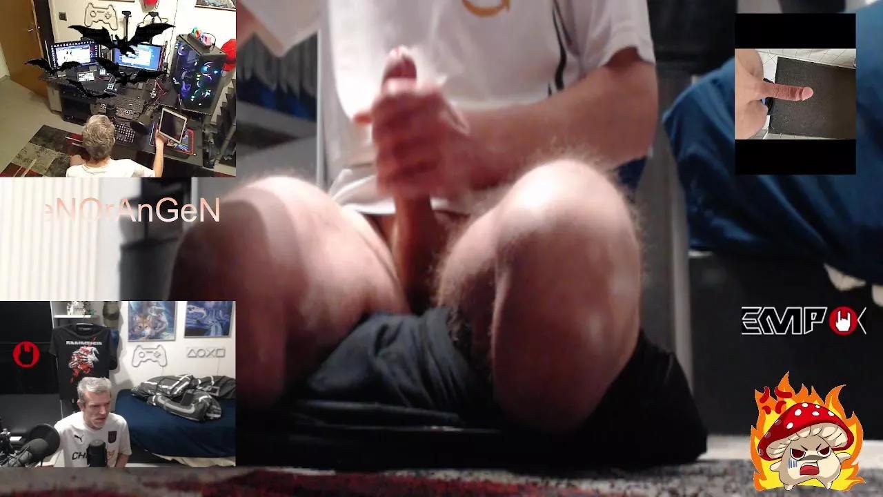 BaNaNeNOrAnGeN on Cam4 