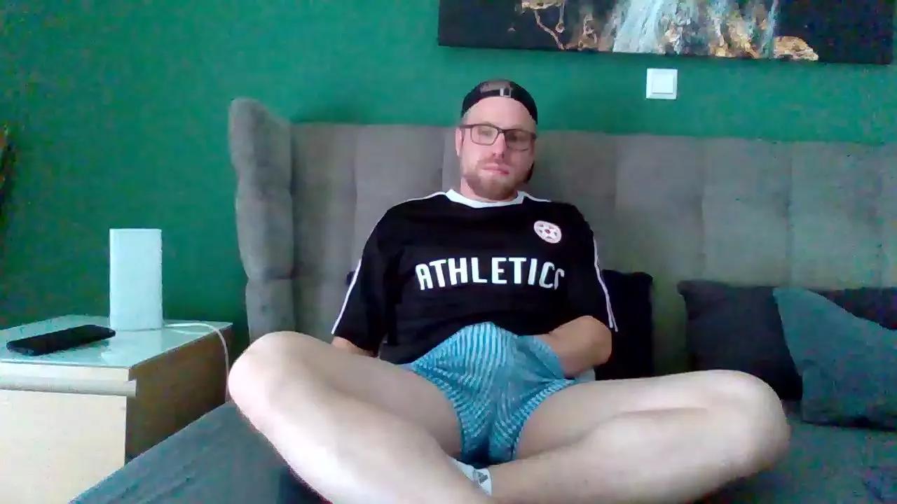 Bartfresse91 on Cam4 