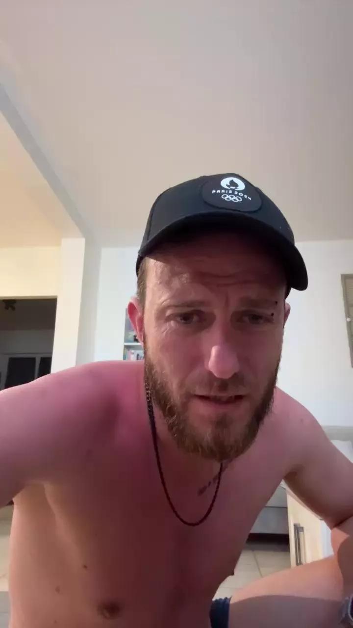 Basboy89 on Cam4 
