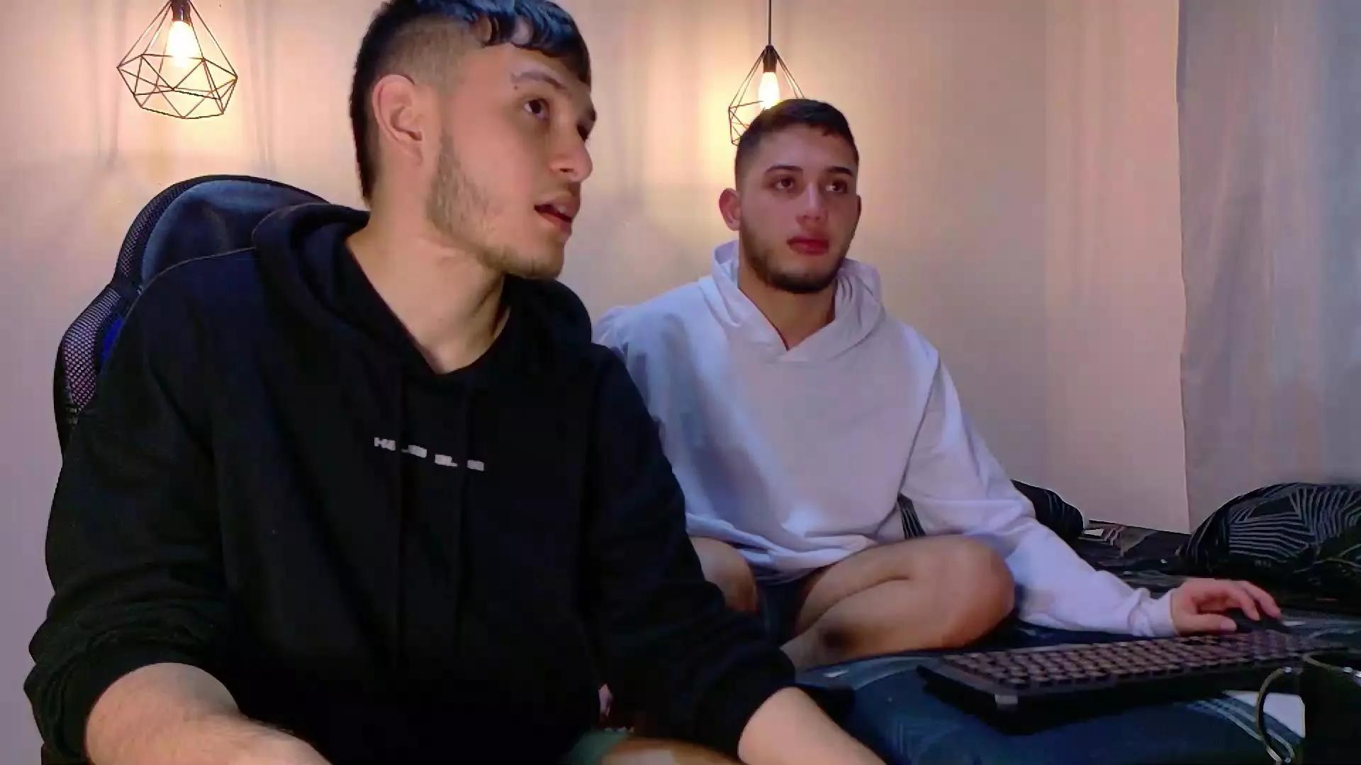 Billyytomy on Cam4 