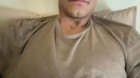 bomberino25 on Cam4 