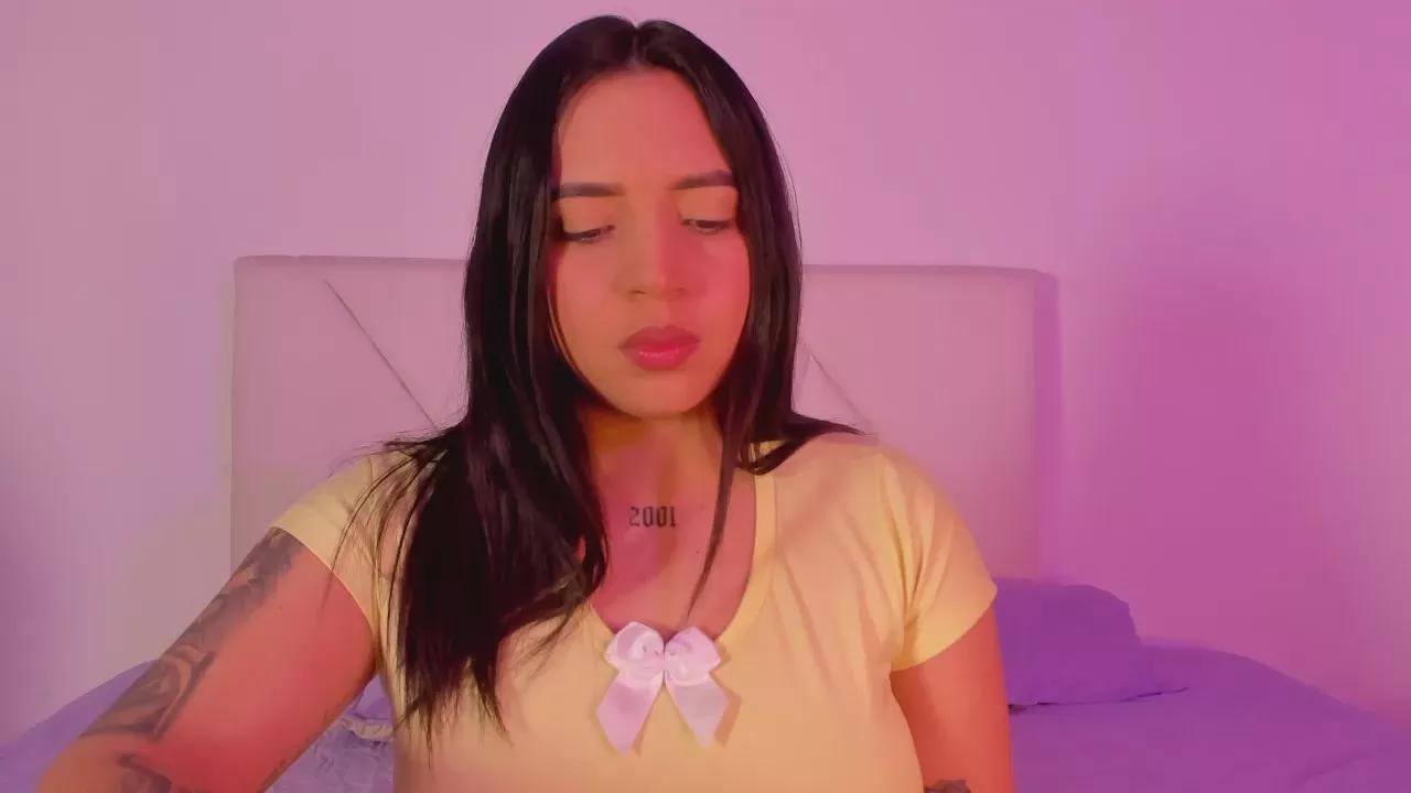 bonniee01 on Cam4 