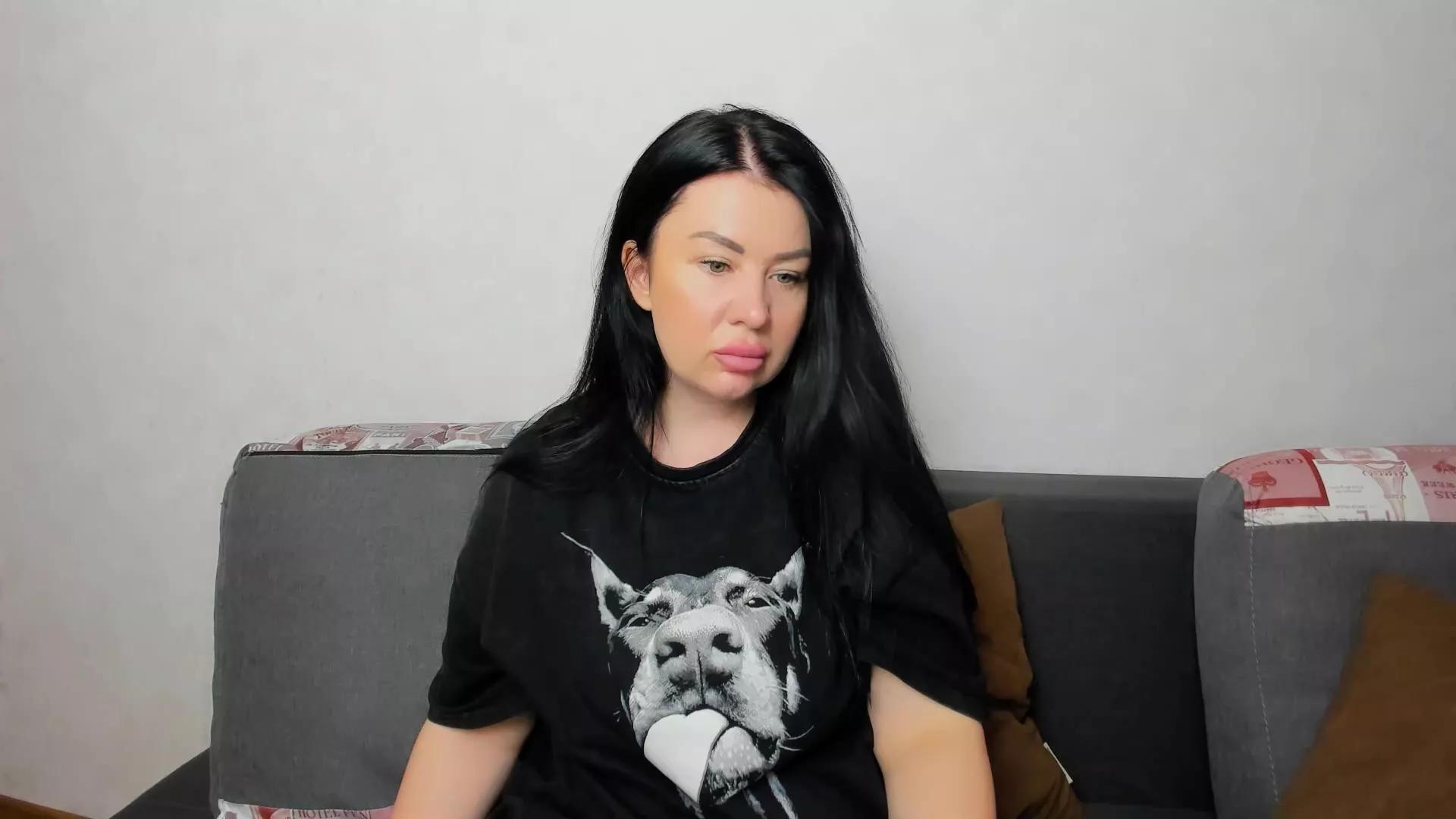 BrilliantGirl on Cam4 