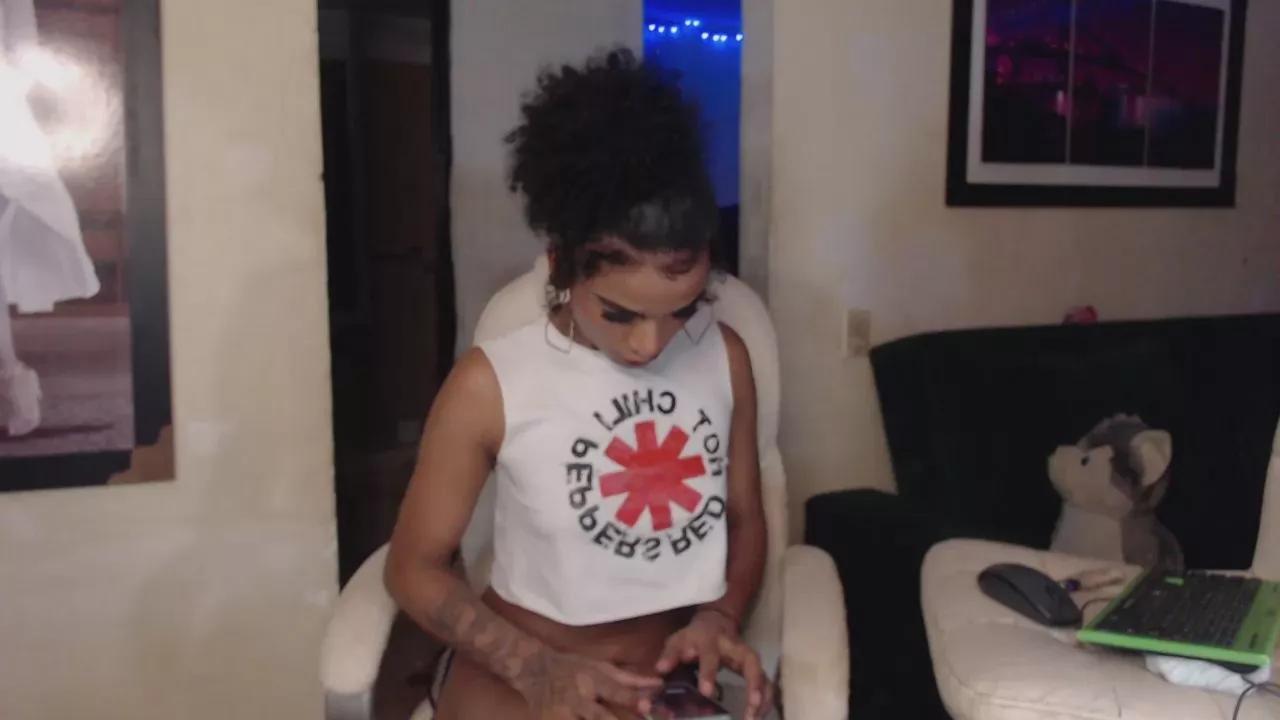 brunetegoddes19 on Cam4 