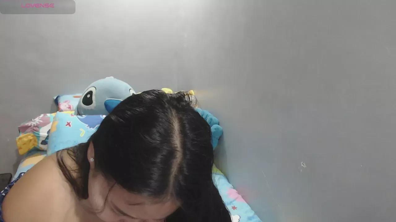 BubbleButtPinay on Cam4 