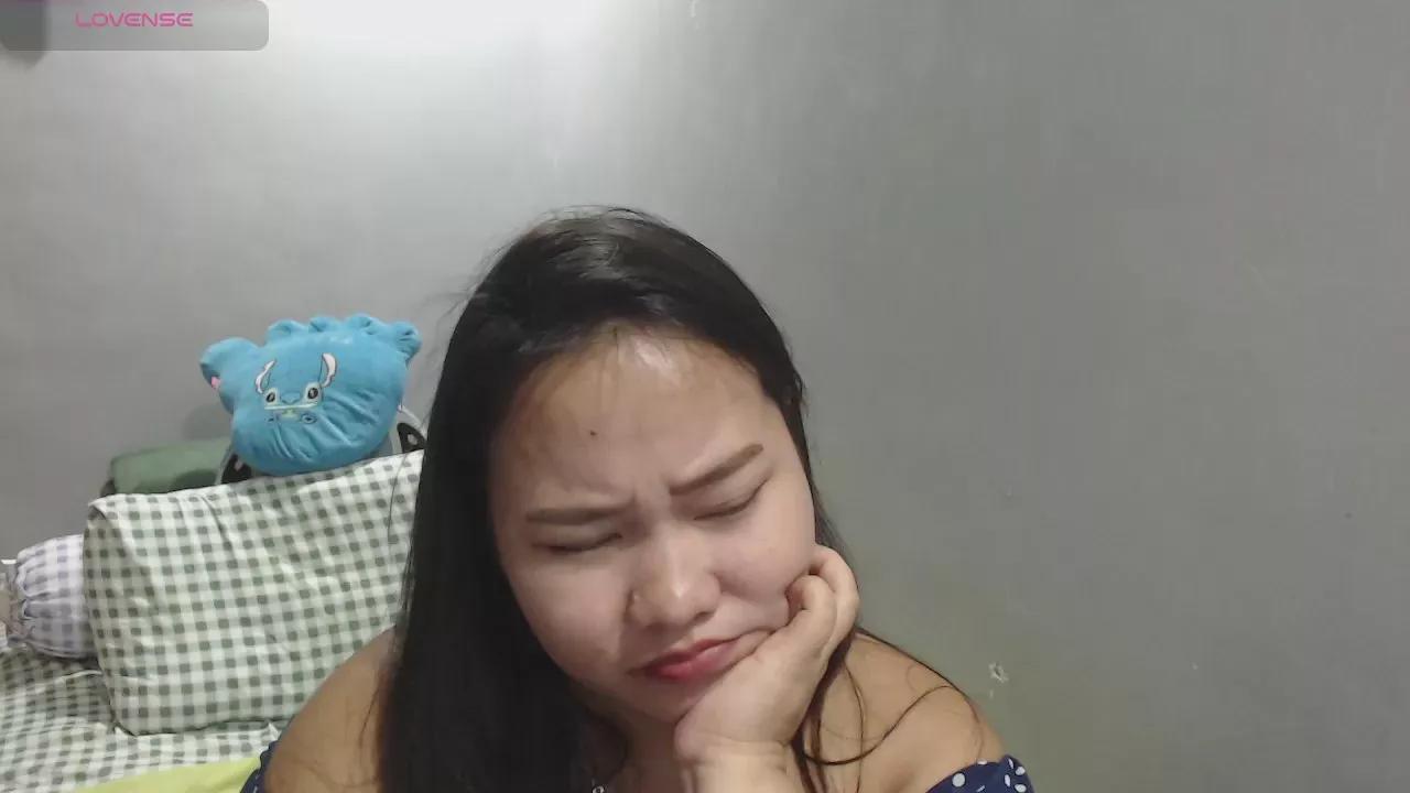 BubbleButtPinay on Cam4 