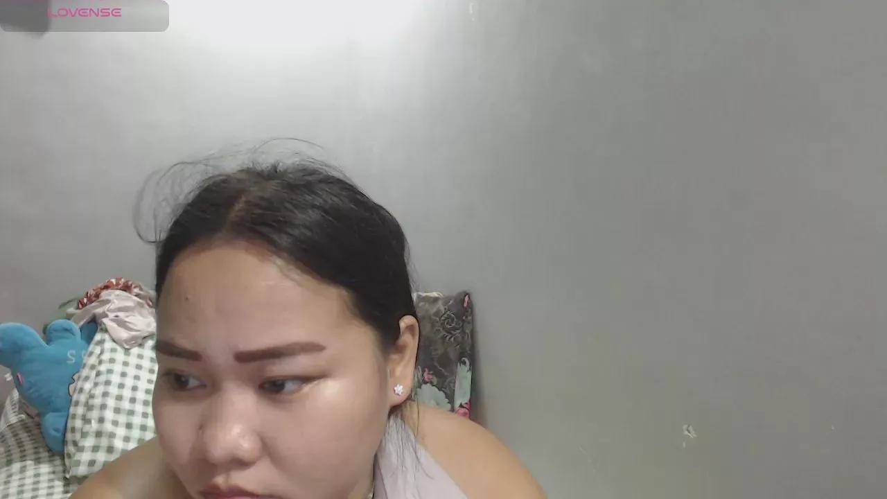 BubbleButtPinay on Cam4 