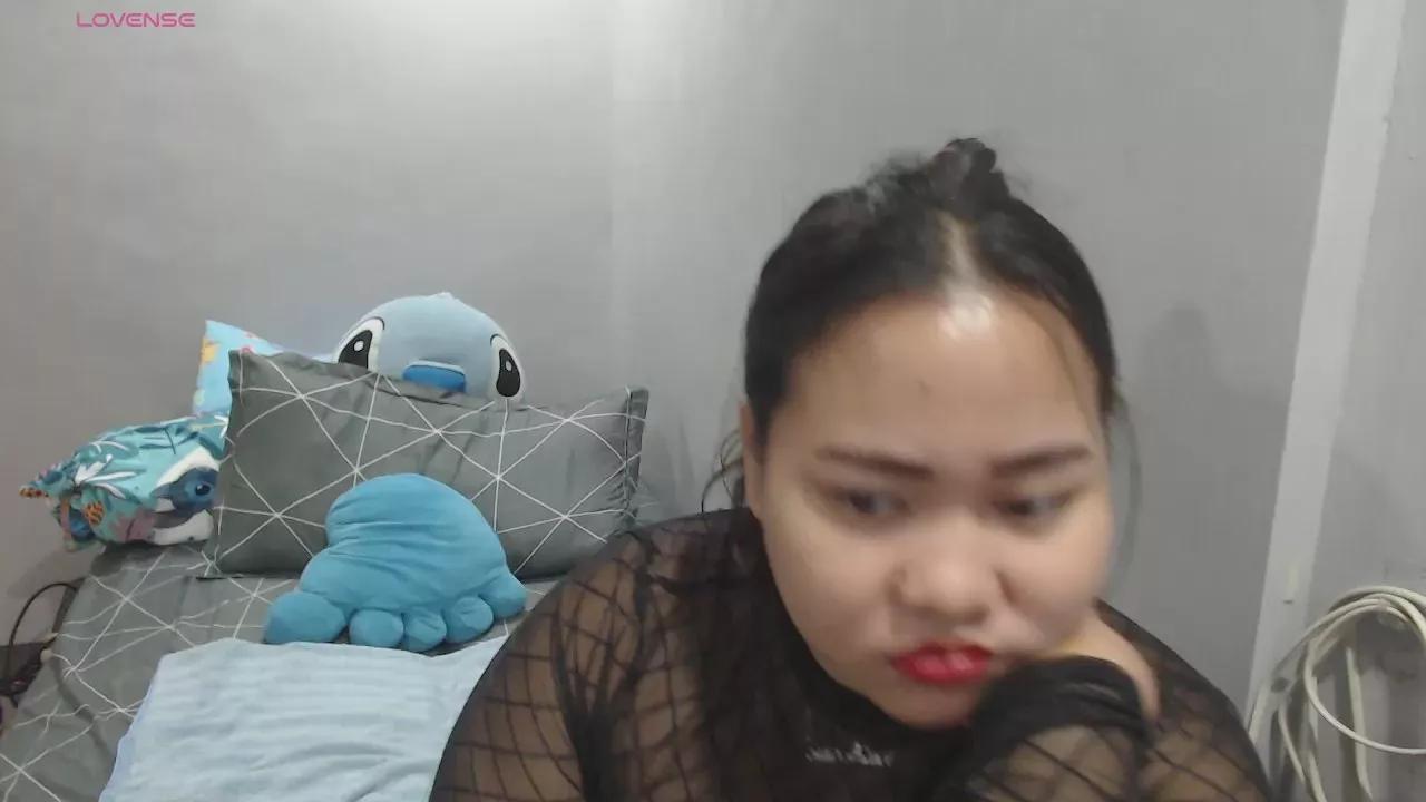 BubbleButtPinay on Cam4 