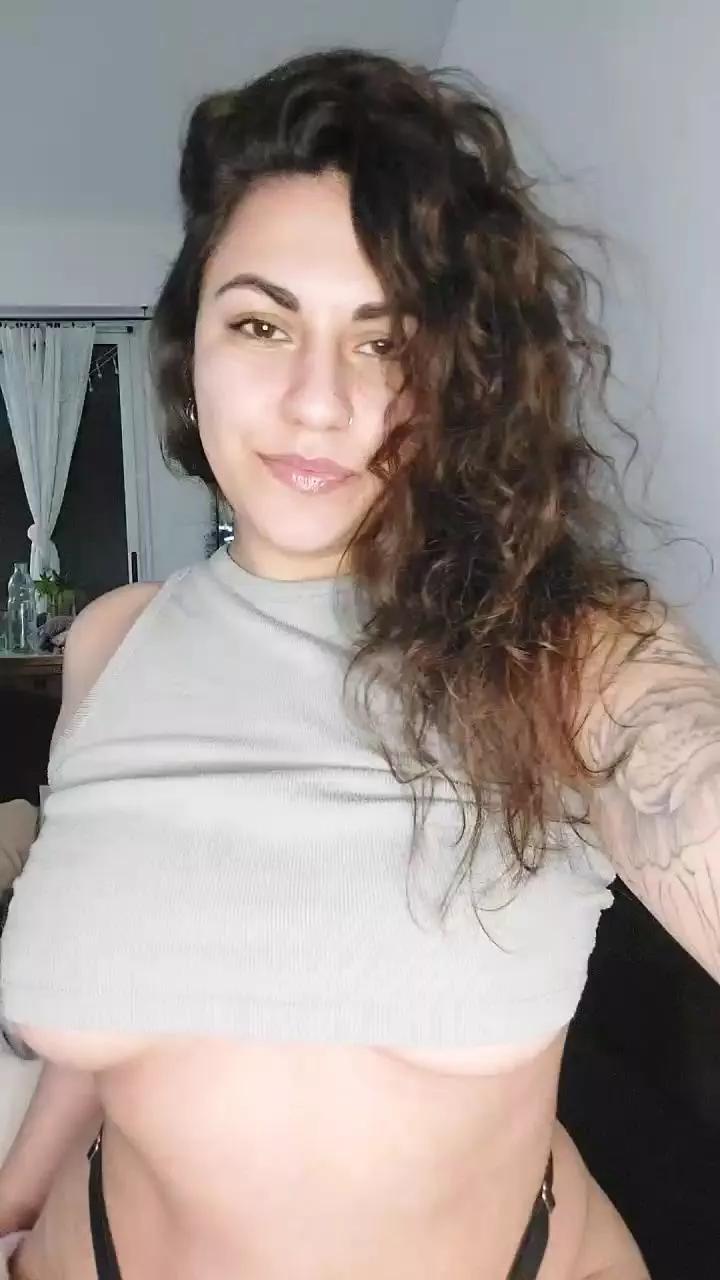 cande27 on Cam4 