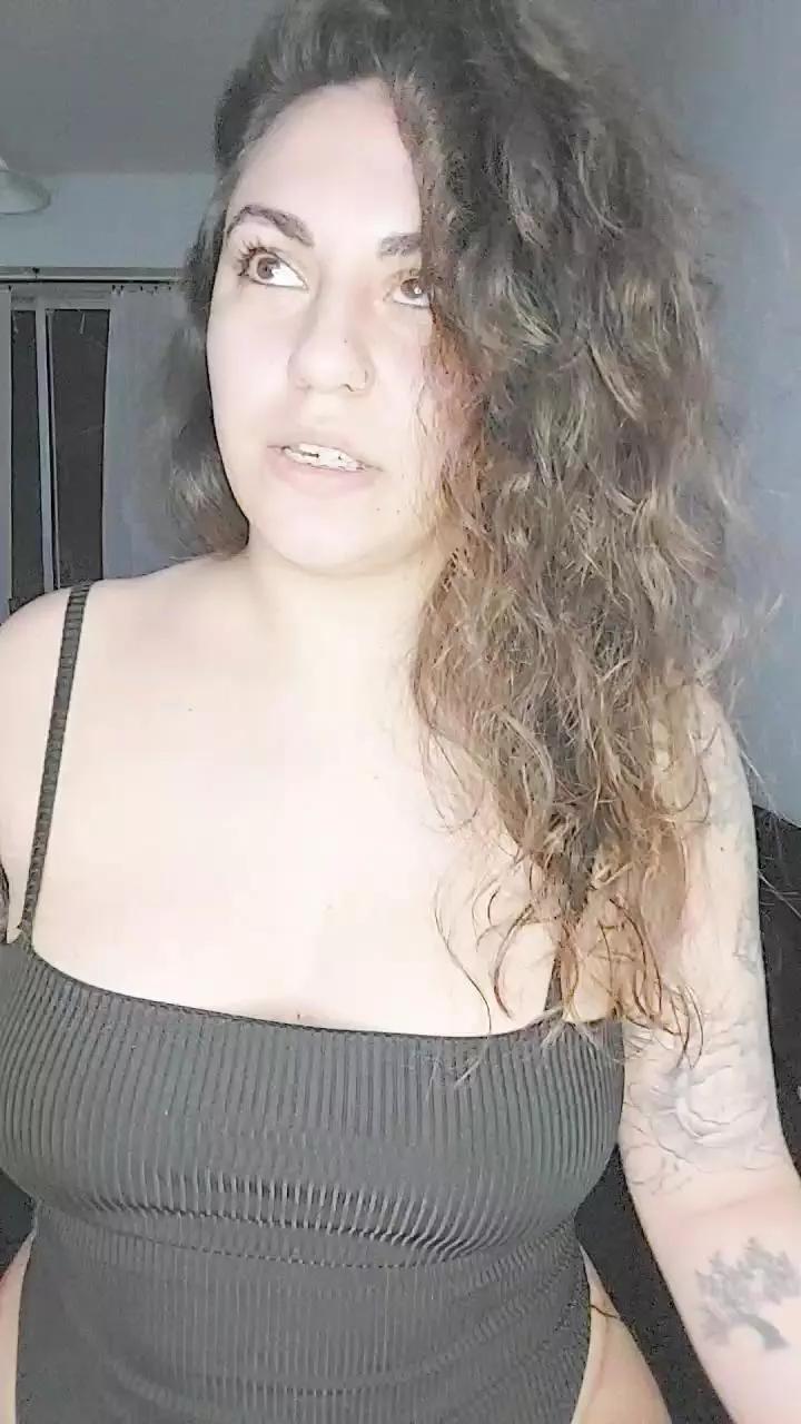 cande27 on Cam4 