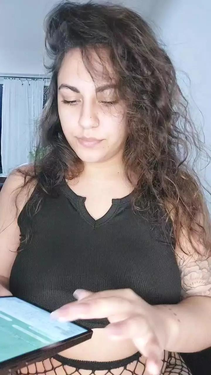 cande27 on Cam4 