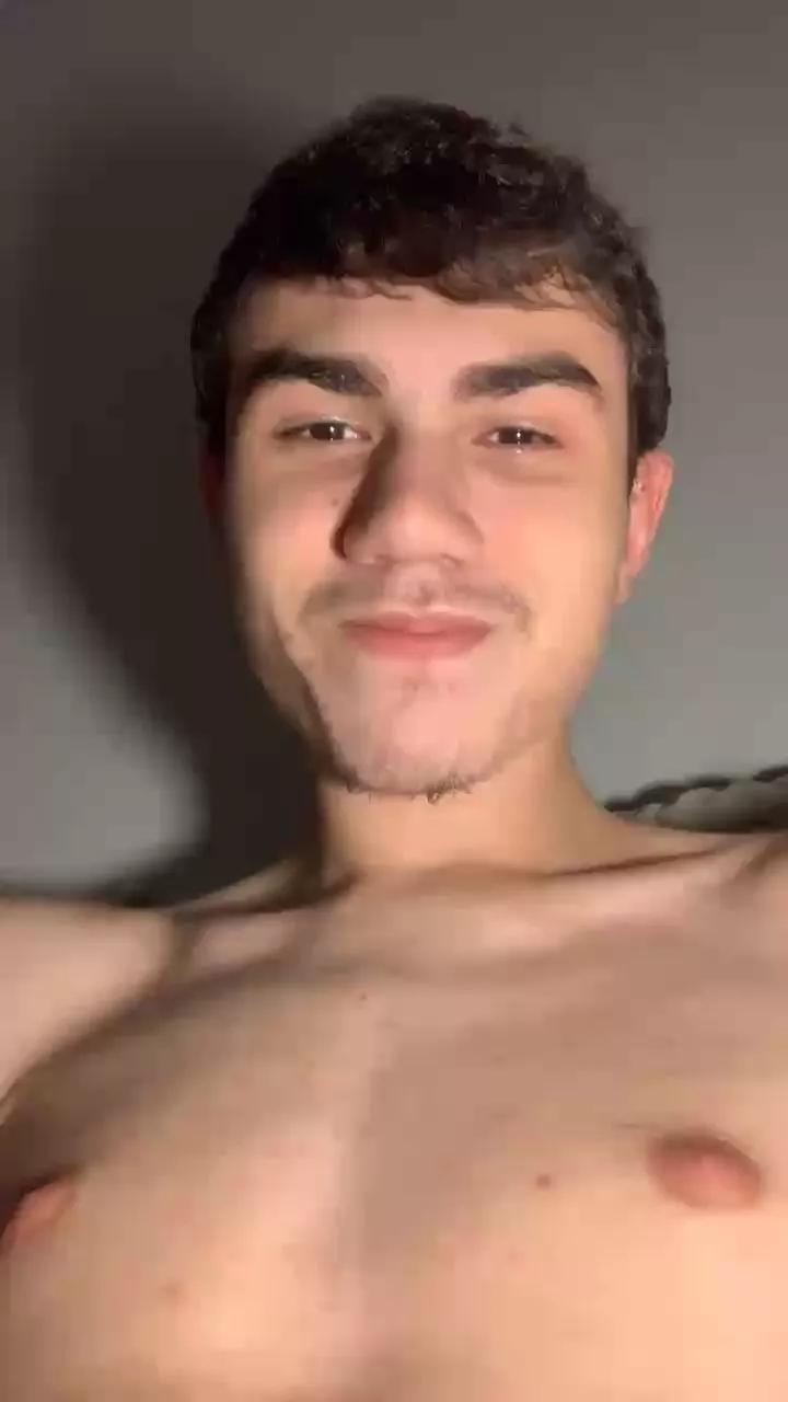 Carioca_Novinho on Cam4 