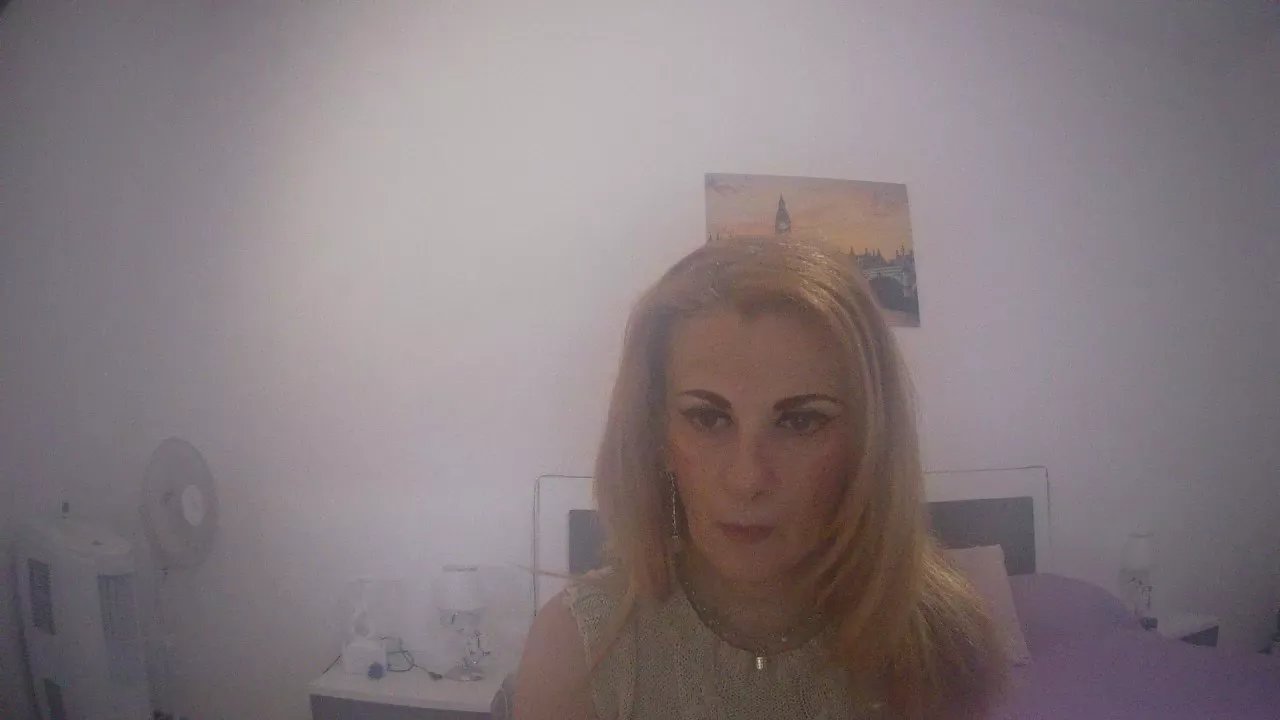 Cassandra1989 on Cam4 