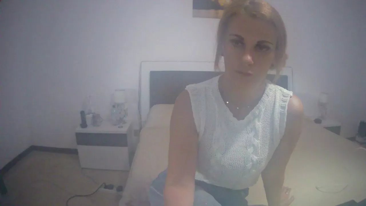 Cassandra1989 on Cam4 