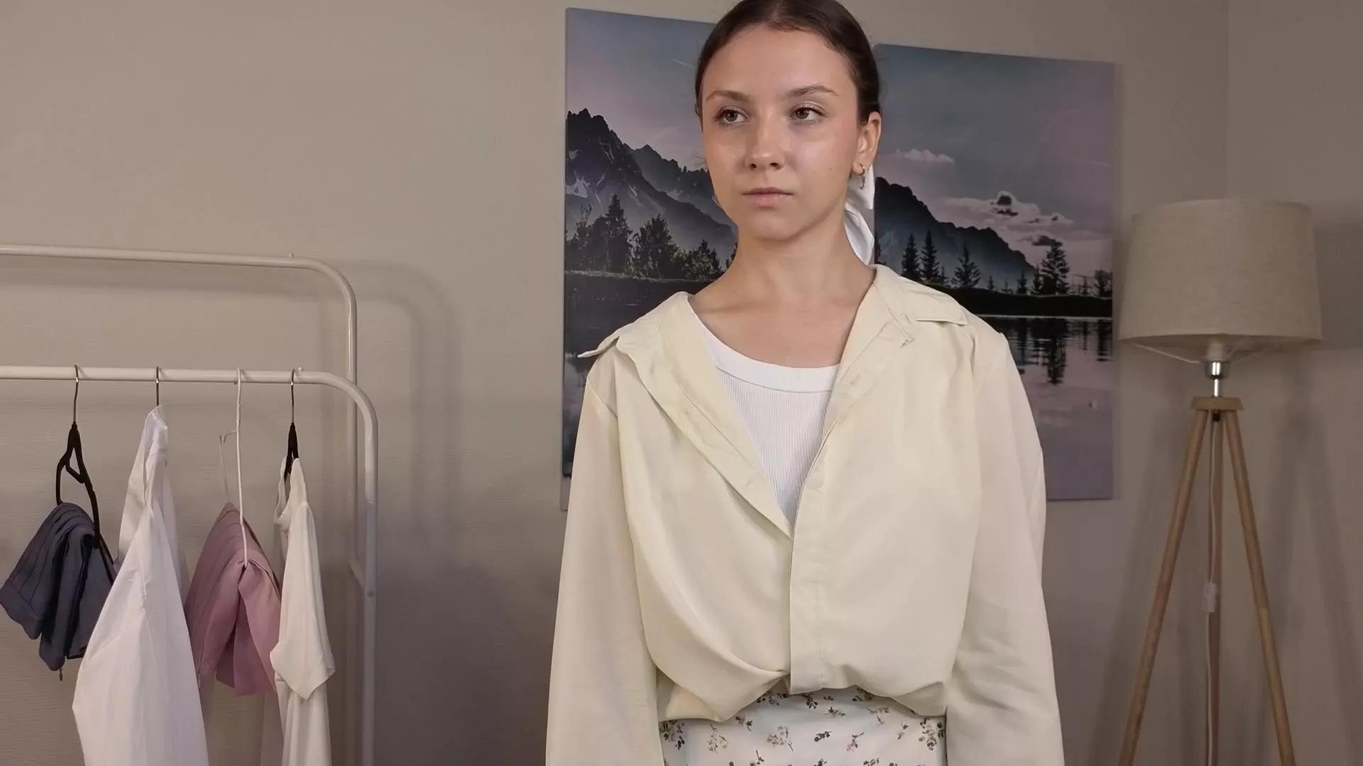 CatheyPrekker —  #analtoys #gamer #femdom #orgy #striptease #fisting #strapon