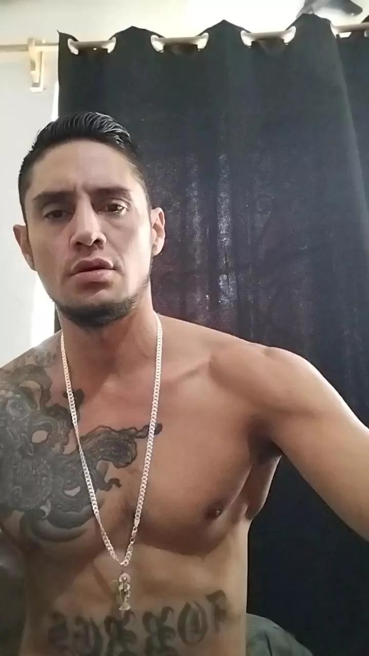 Chacalon090 on Cam4 