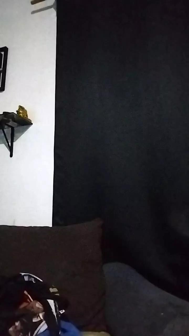 Chacalon090 on Cam4 