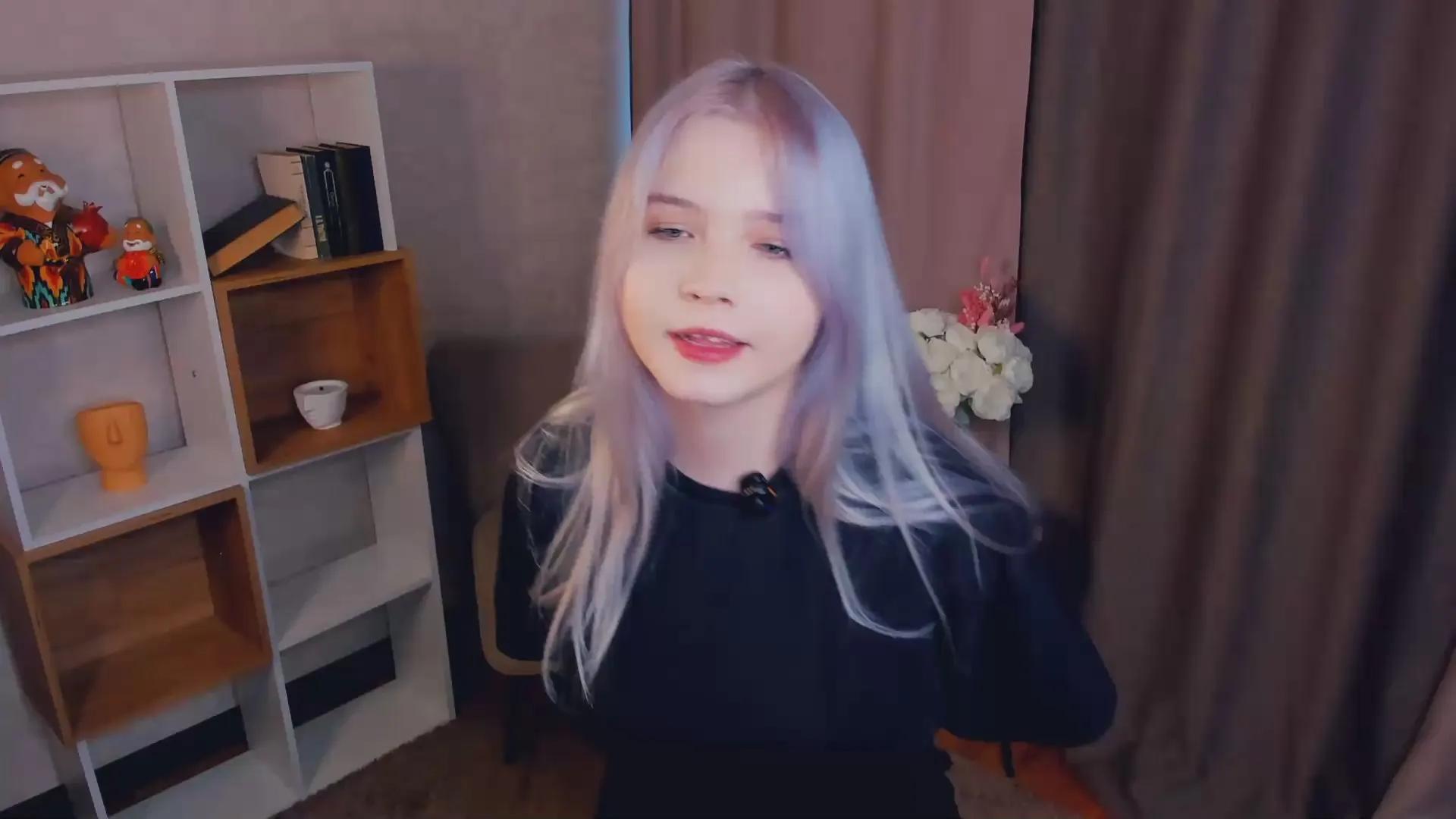 ChangMcrae —  #bigass #pee #striptease #smoke #deepthroat #masturbation