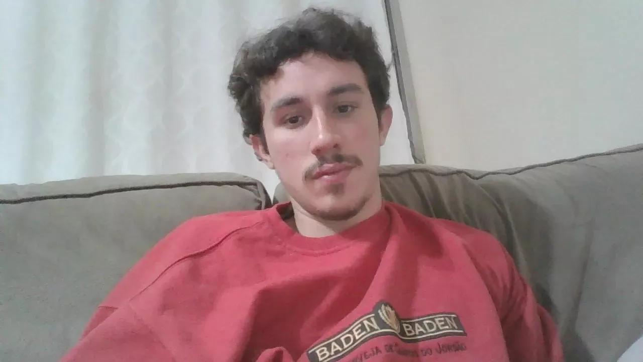chefin_hot351 on Cam4 