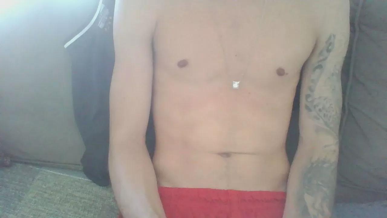 chefin_hot351 on Cam4 