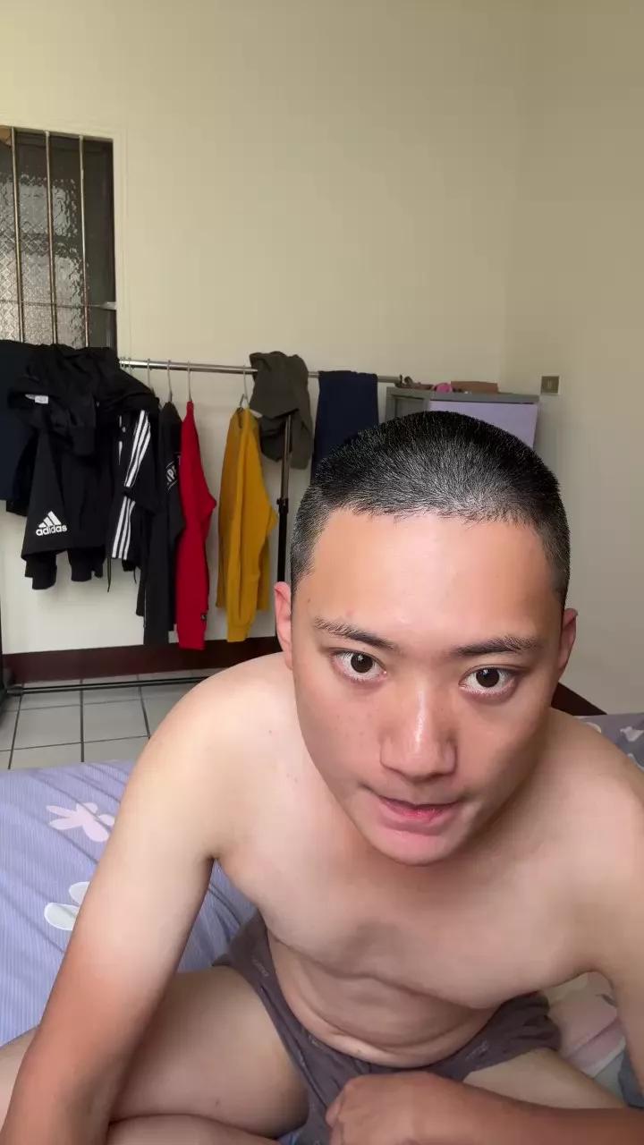 Chende4949 on Cam4 