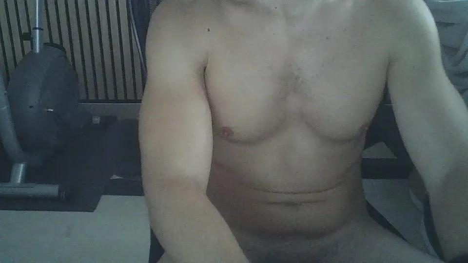 chicojovenes on Cam4 