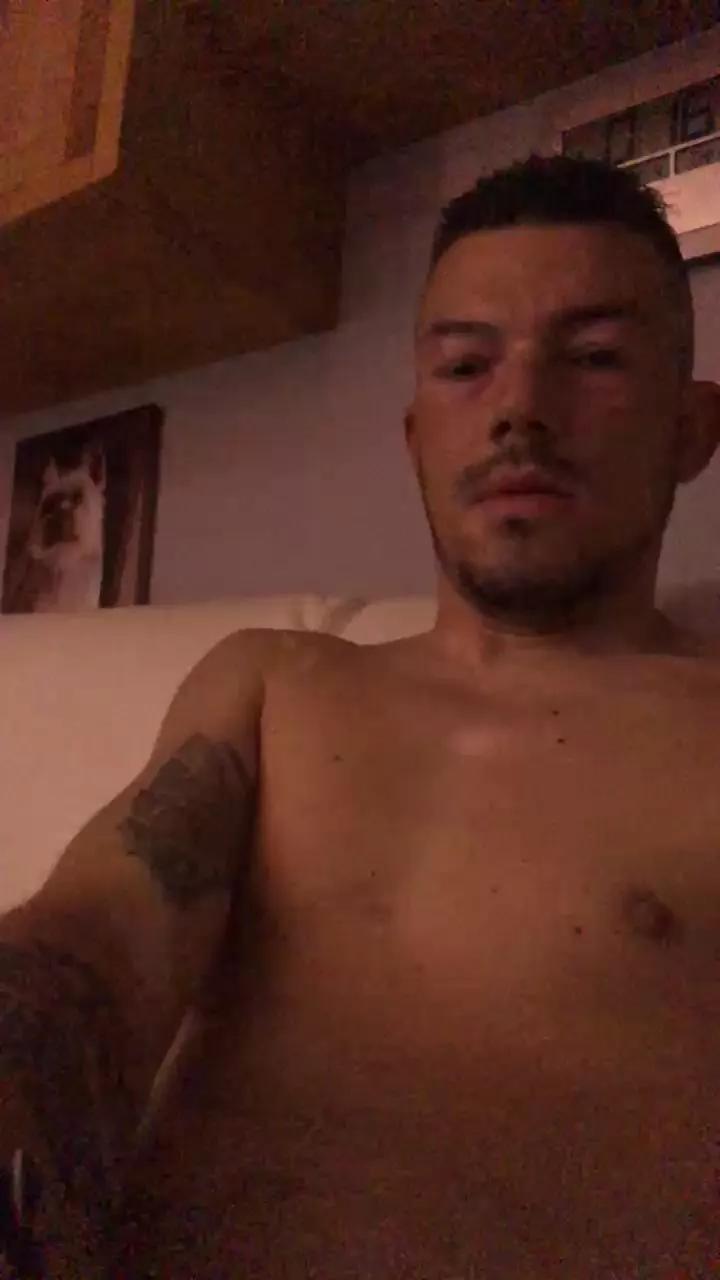 chrys29911 on Cam4 