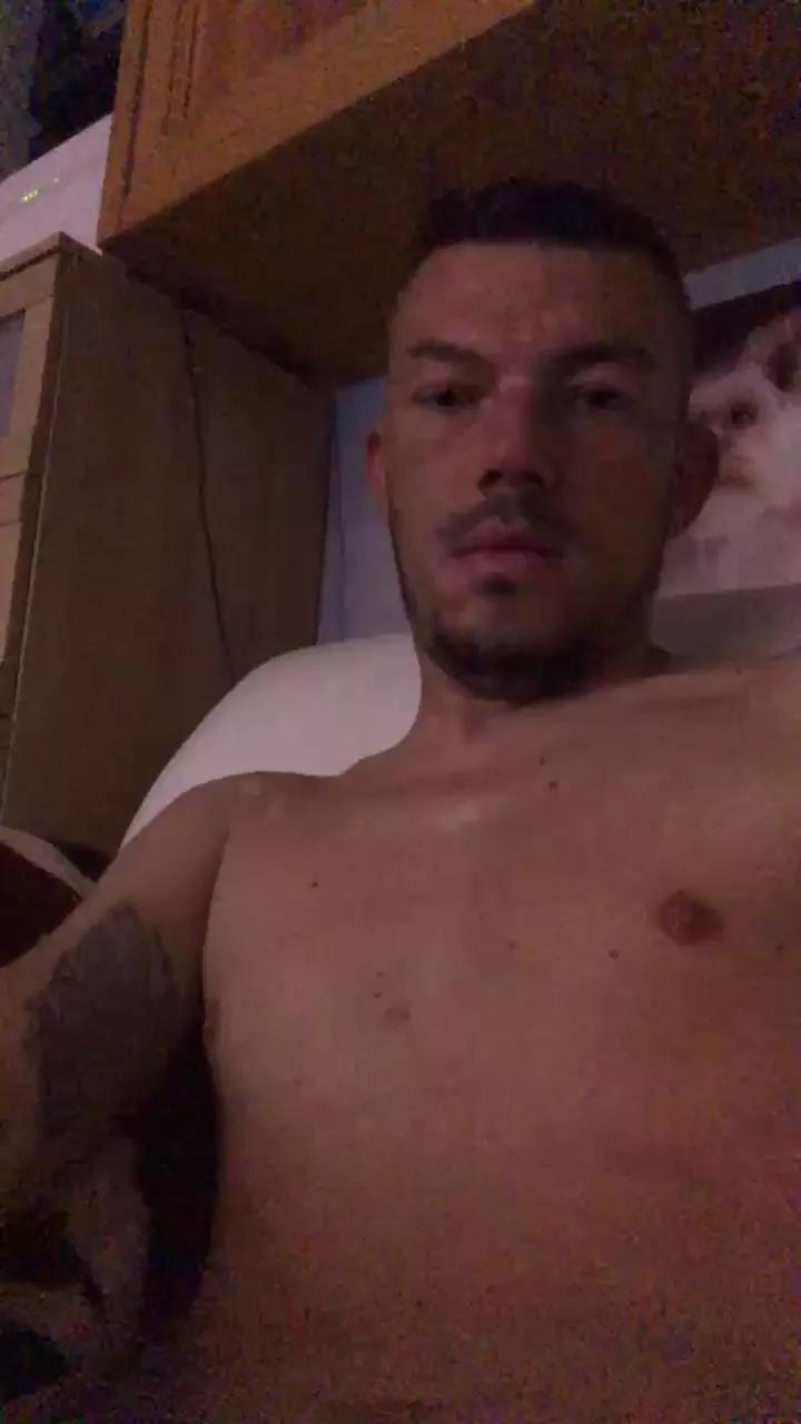 chrys29911 on Cam4 